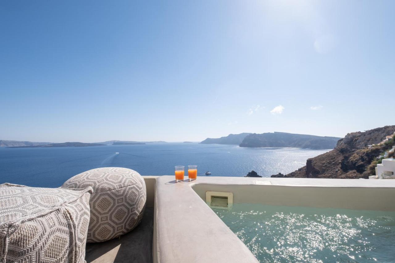 Santoroia Luxury Suites By Caldera Houses ภายนอก รูปภาพ