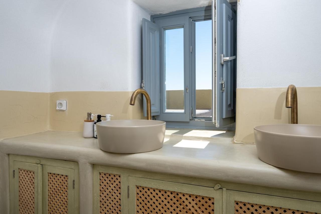 Santoroia Luxury Suites By Caldera Houses ภายนอก รูปภาพ