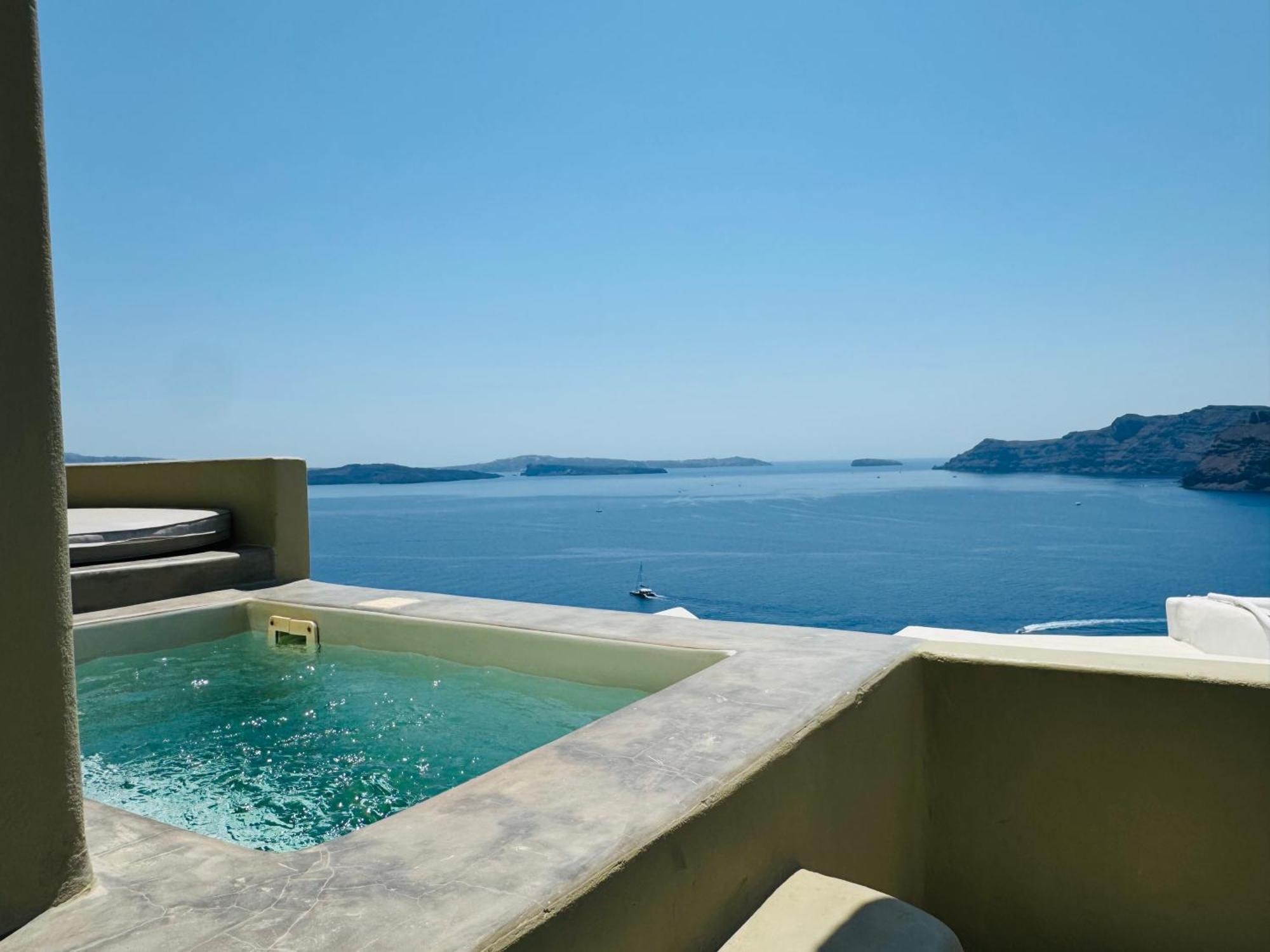 Santoroia Luxury Suites By Caldera Houses ภายนอก รูปภาพ