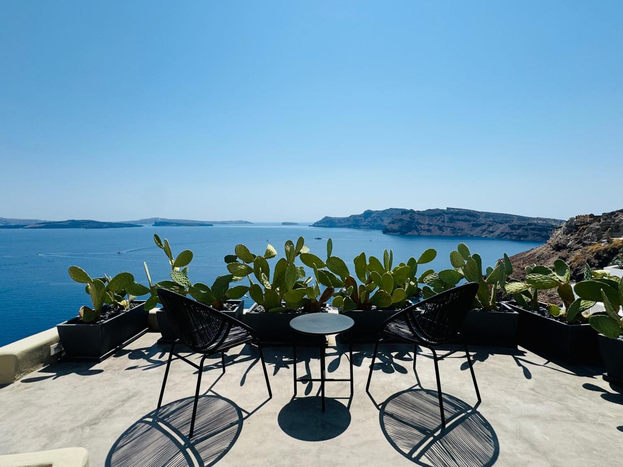 Santoroia Luxury Suites By Caldera Houses ภายนอก รูปภาพ